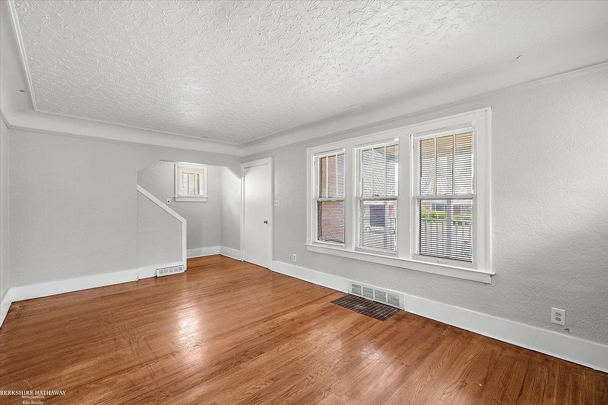 Detroit, Michigan 48228, United States, 3 Bedrooms Bedrooms, ,1 BathroomBathrooms,Residential,Active,159505