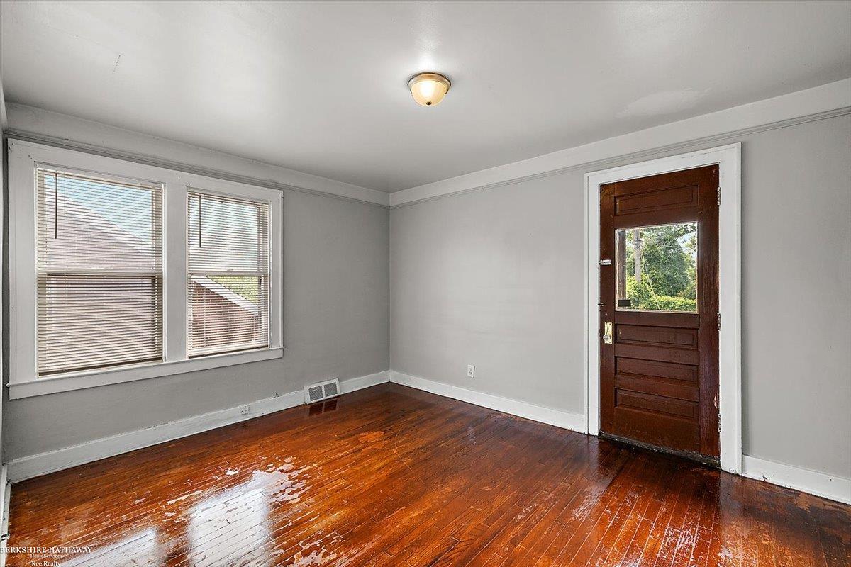 Detroit, Michigan 48228, United States, 3 Bedrooms Bedrooms, ,1 BathroomBathrooms,Residential,Active,159505