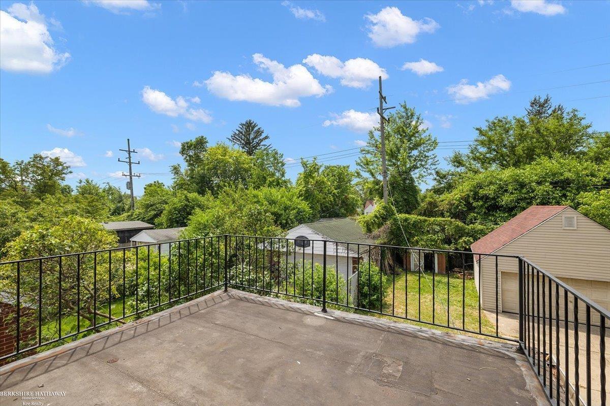 Detroit, Michigan 48228, United States, 3 Bedrooms Bedrooms, ,1 BathroomBathrooms,Residential,Active,159505