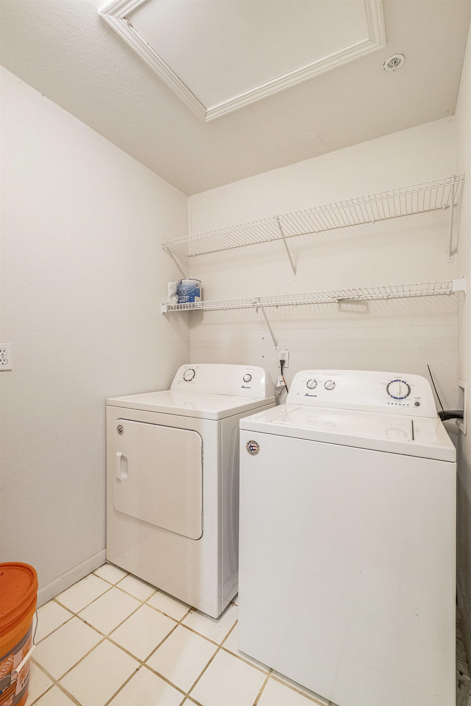 Fenton, Michigan 48430, United States, 2 Bedrooms Bedrooms, ,2 BathroomsBathrooms,Residential,Active,31605