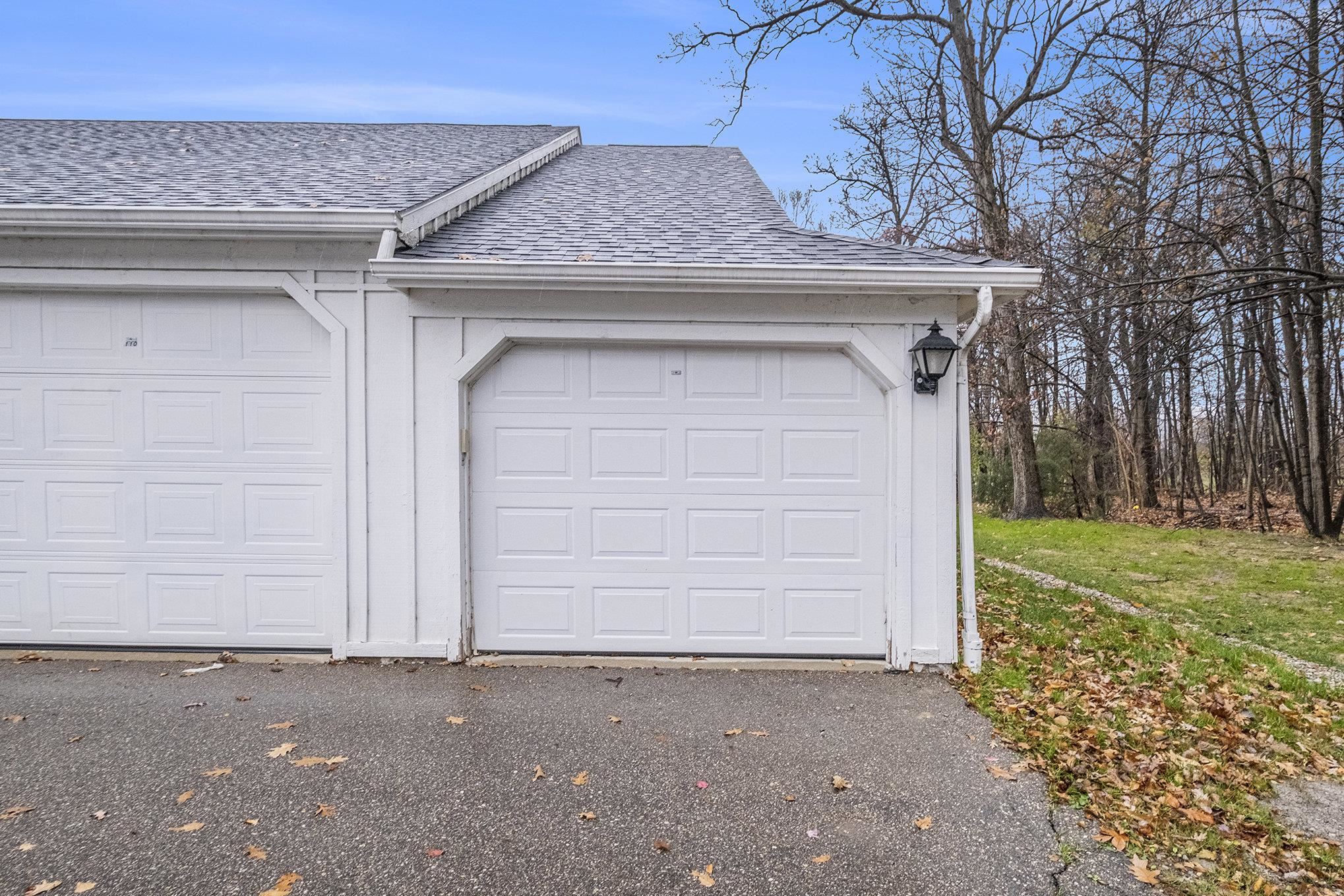 Fenton, Michigan 48430, United States, 2 Bedrooms Bedrooms, ,2 BathroomsBathrooms,Residential,Active,31605