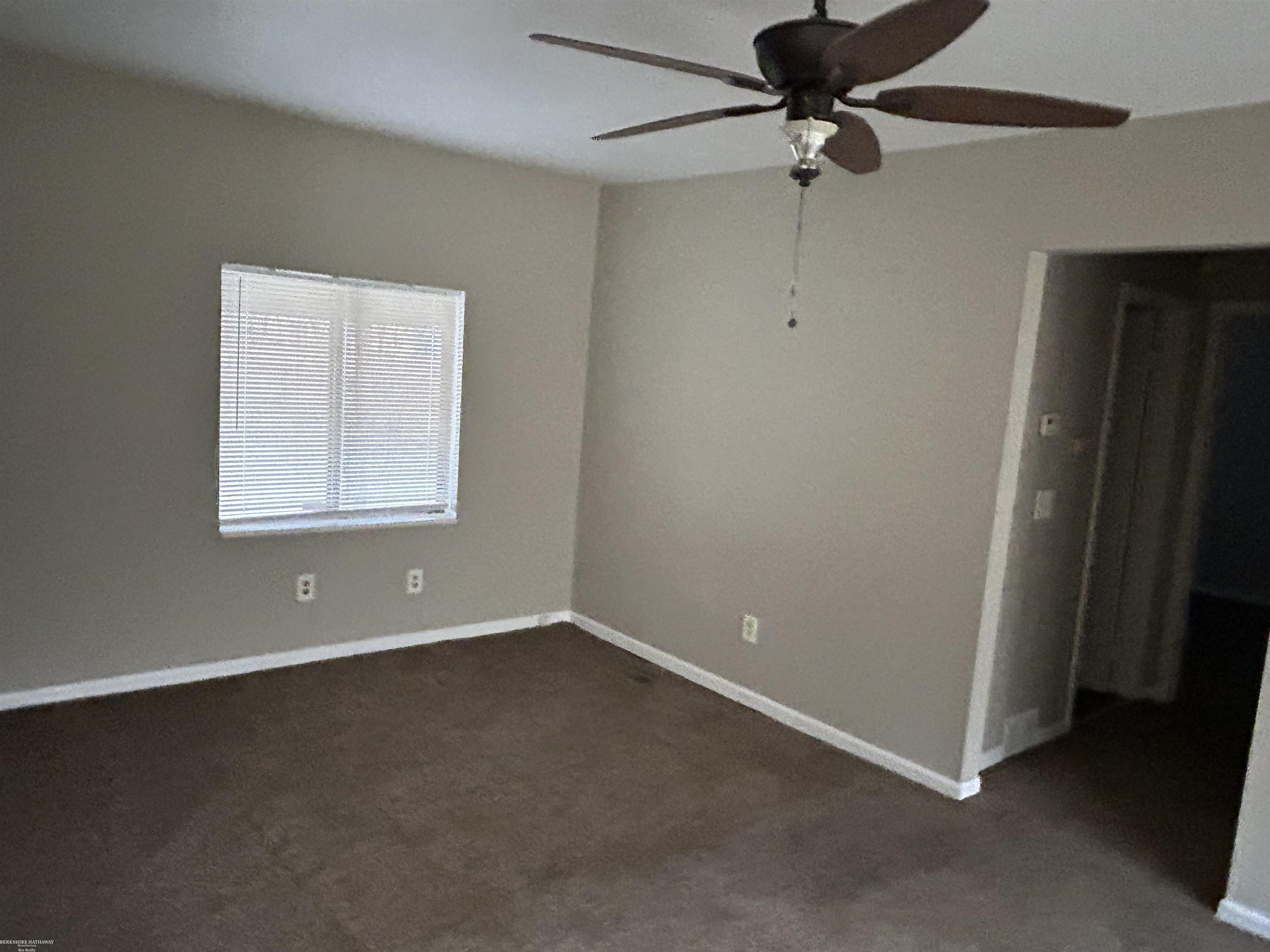 Warren, Michigan 48089, United States, 2 Bedrooms Bedrooms, ,1 BathroomBathrooms,Residential,Active,185444