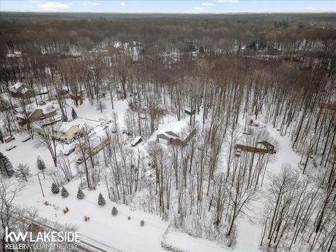 A home in Algonac