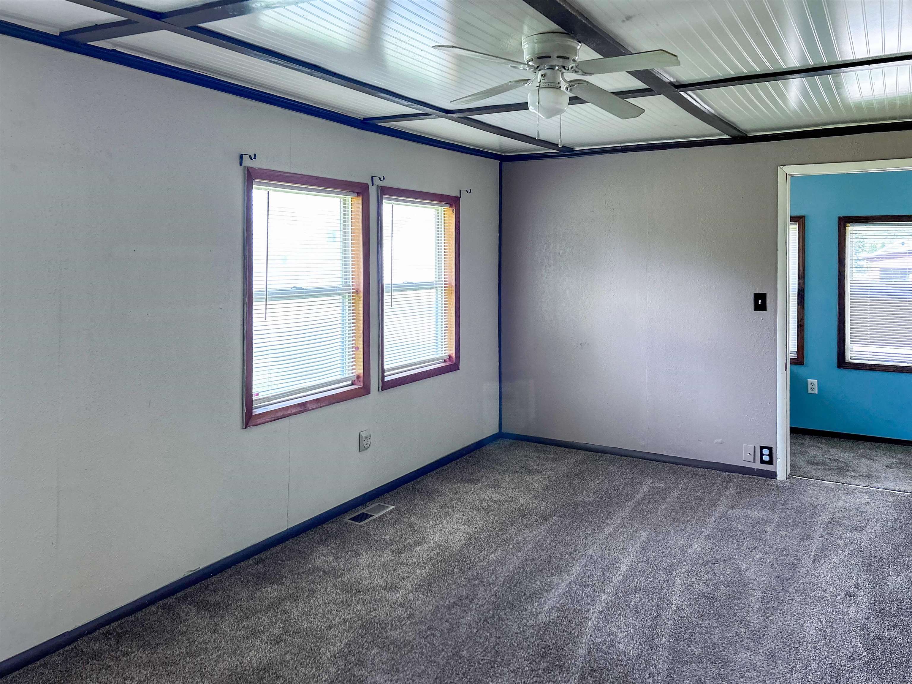 Photo 3 of 11 of 3052 Baker Heights house