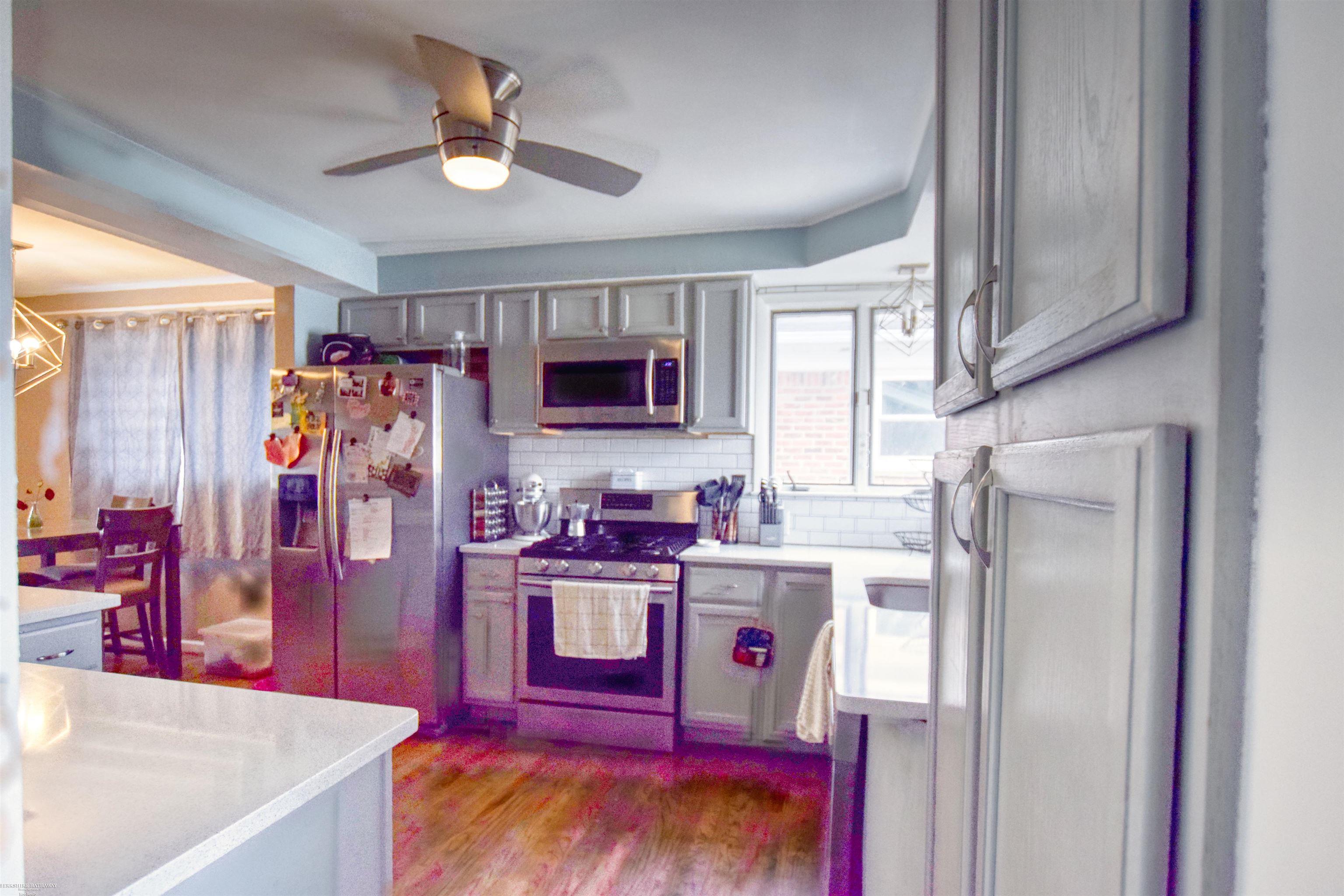 Saint Clair Shores, Michigan 48080, United States, 3 Bedrooms Bedrooms, ,1 BathroomBathrooms,Residential,Pending,106029