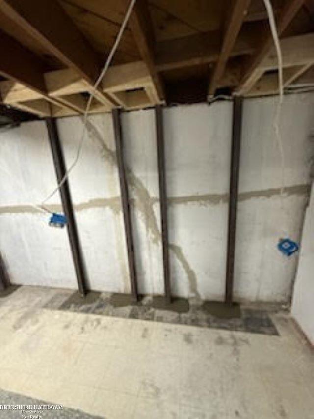 Saint Clair Shores, Michigan 48080, United States, 3 Bedrooms Bedrooms, ,1 BathroomBathrooms,Residential,Pending,106029