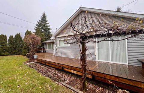 A home in Mount Clemens