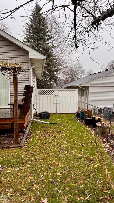 A home in Mount Clemens