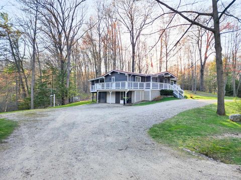 5440 Maple Drive Farwell MI 48622