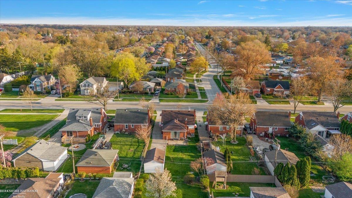 Saint Clair Shores, Michigan 48081, United States, 3 Bedrooms Bedrooms, ,1 BathroomBathrooms,Residential,Pending,114555