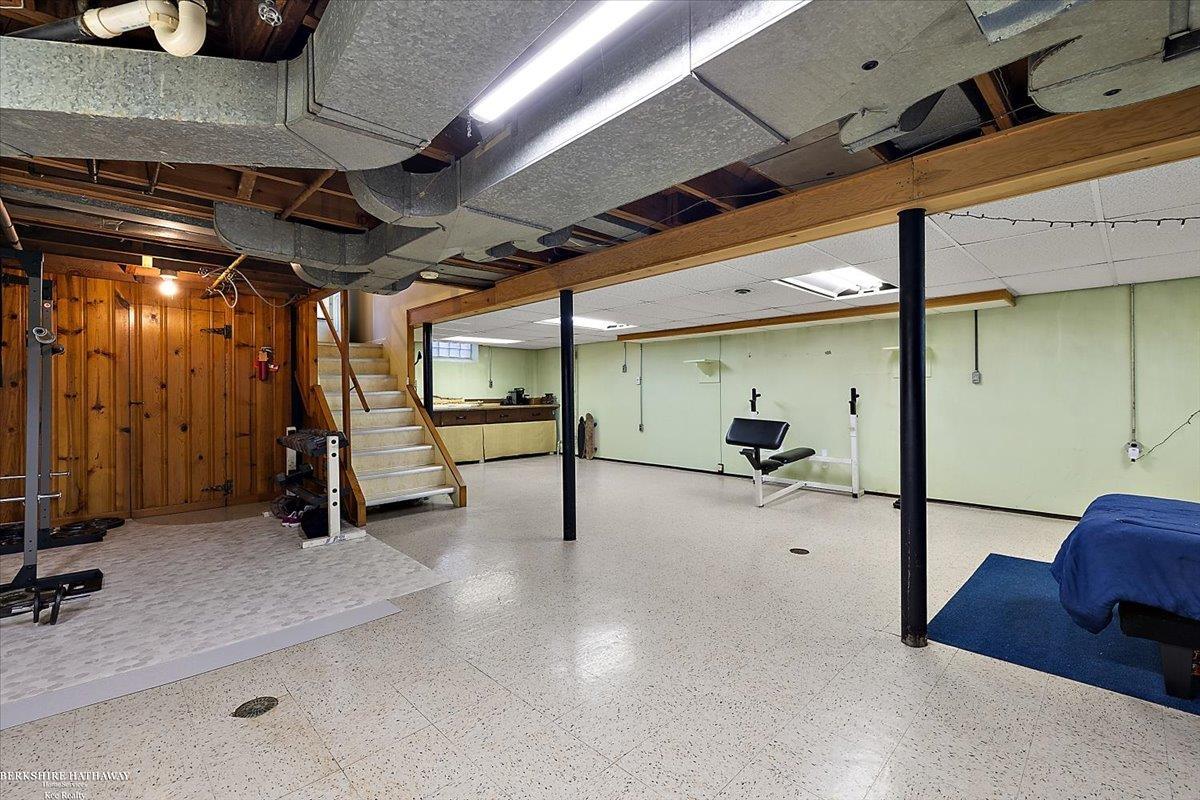 Saint Clair Shores, Michigan 48081, United States, 3 Bedrooms Bedrooms, ,1 BathroomBathrooms,Residential,Pending,114555