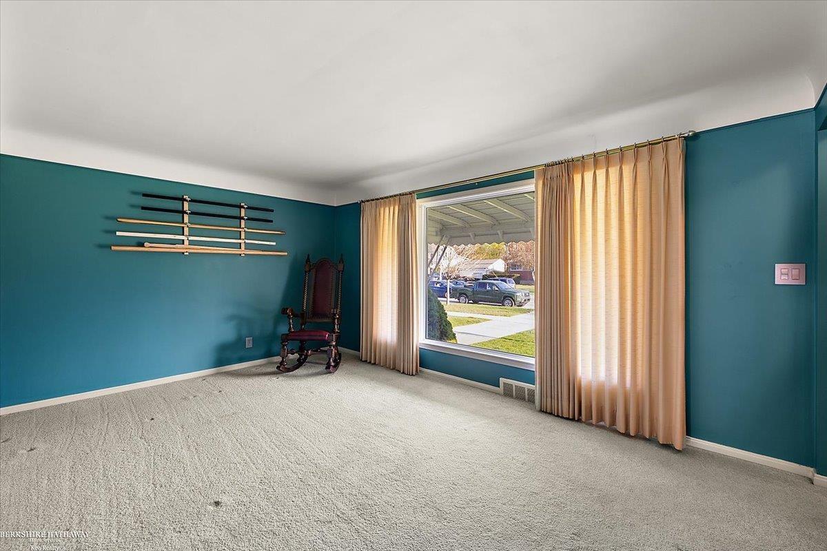 Saint Clair Shores, Michigan 48081, United States, 3 Bedrooms Bedrooms, ,1 BathroomBathrooms,Residential,Pending,114555