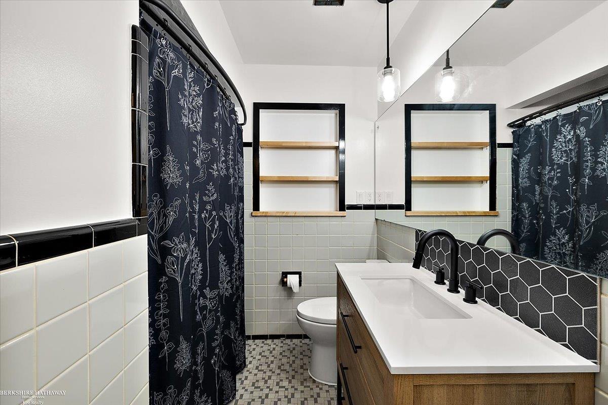 Saint Clair Shores, Michigan 48081, United States, 3 Bedrooms Bedrooms, ,1 BathroomBathrooms,Residential,Pending,114555