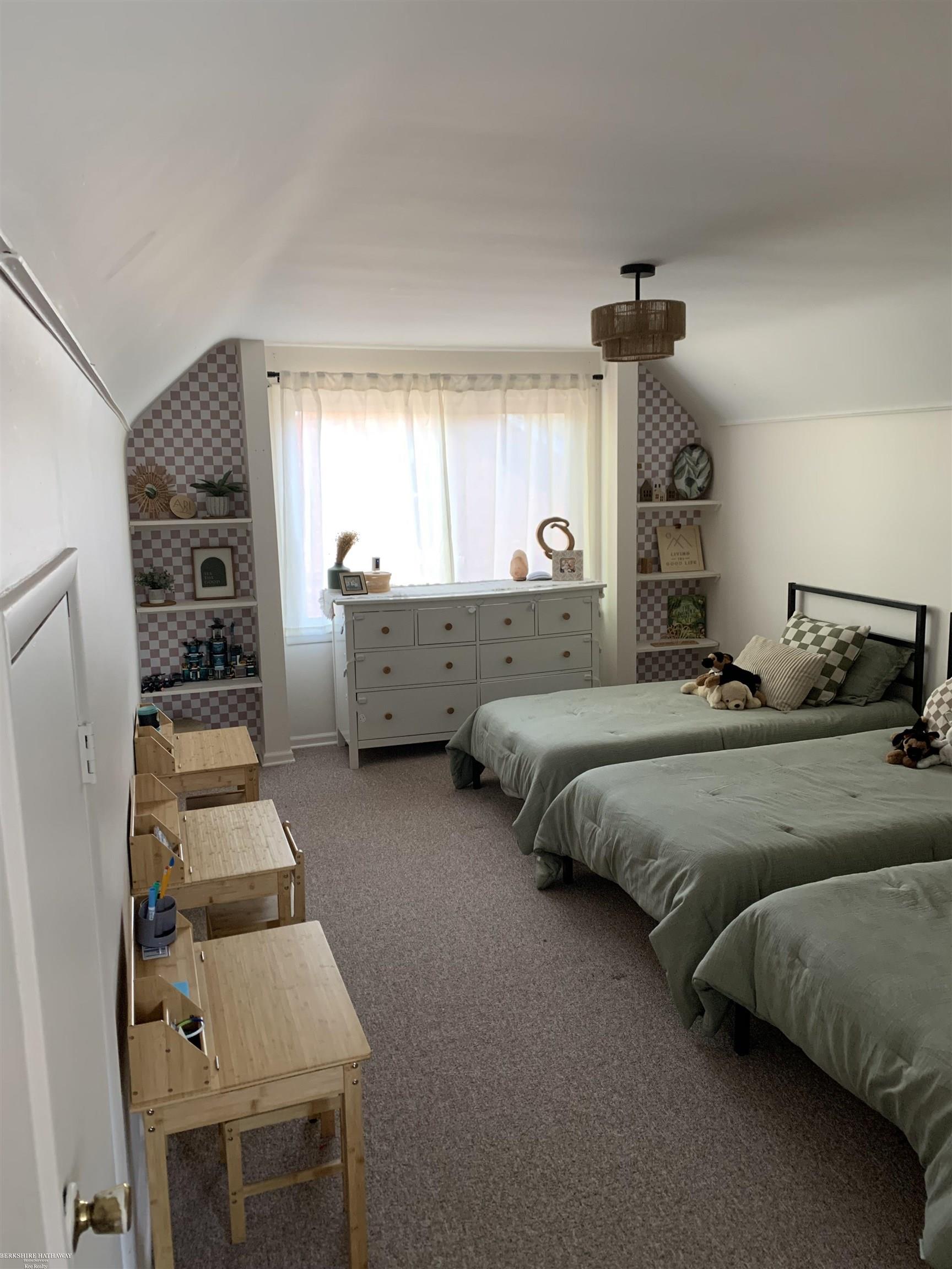 Saint Clair Shores, Michigan 48081, United States, 3 Bedrooms Bedrooms, ,1 BathroomBathrooms,Residential,Pending,128416