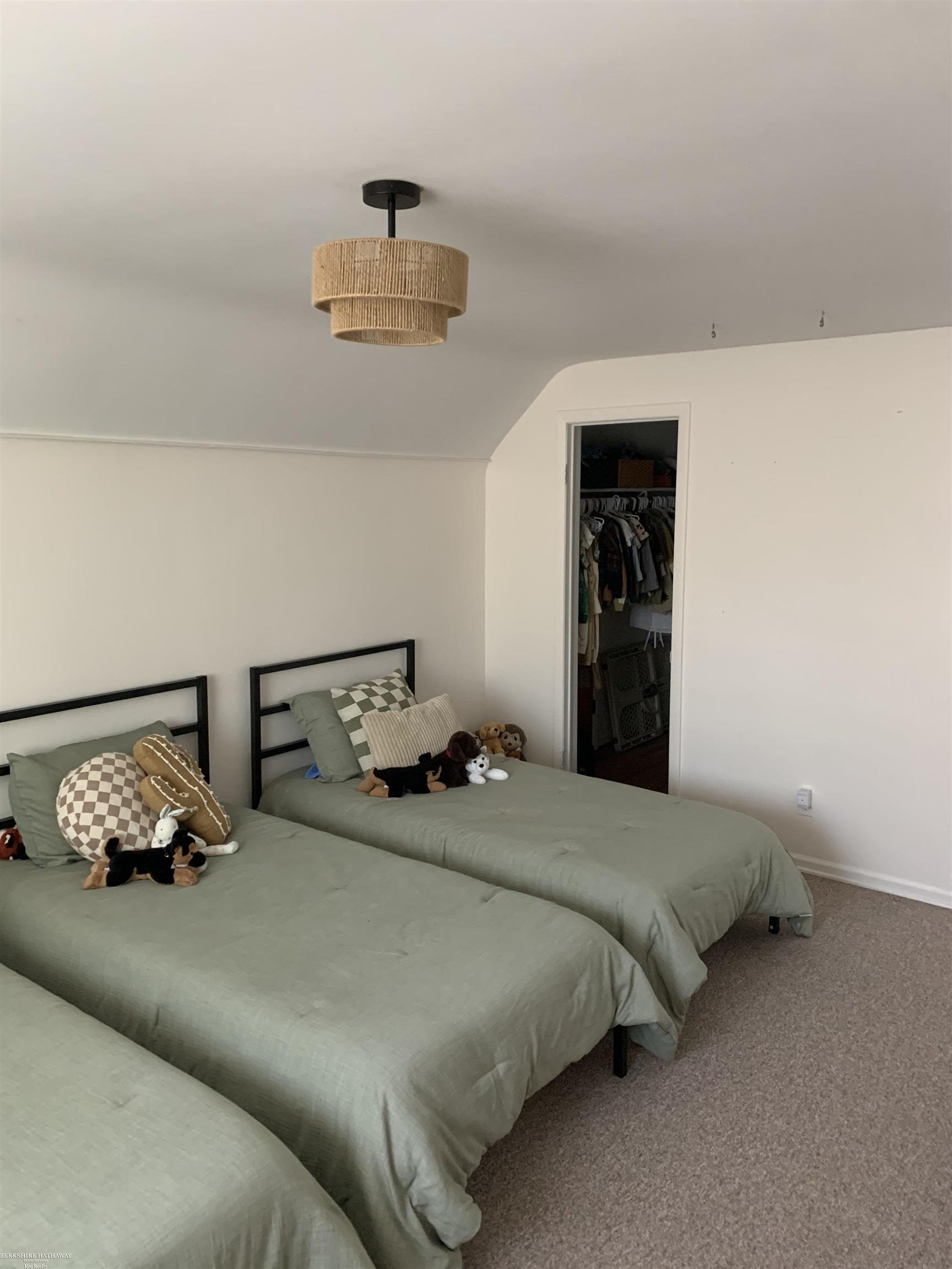 Saint Clair Shores, Michigan 48081, United States, 3 Bedrooms Bedrooms, ,1 BathroomBathrooms,Residential,Pending,128416