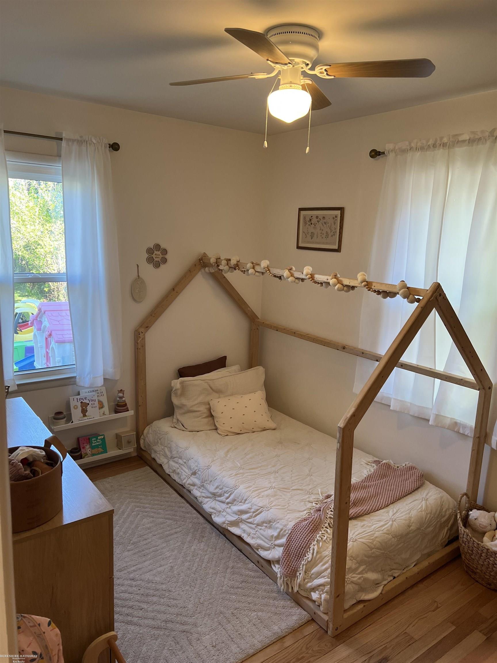 Saint Clair Shores, Michigan 48081, United States, 3 Bedrooms Bedrooms, ,1 BathroomBathrooms,Residential,Pending,128416