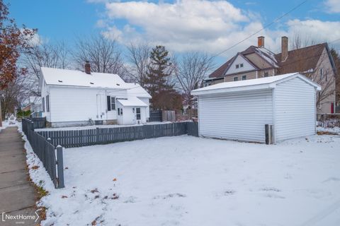 A home in Bay City