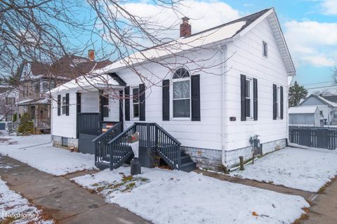 A home in Bay City