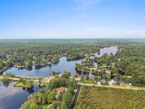 A home in Houghton Lake