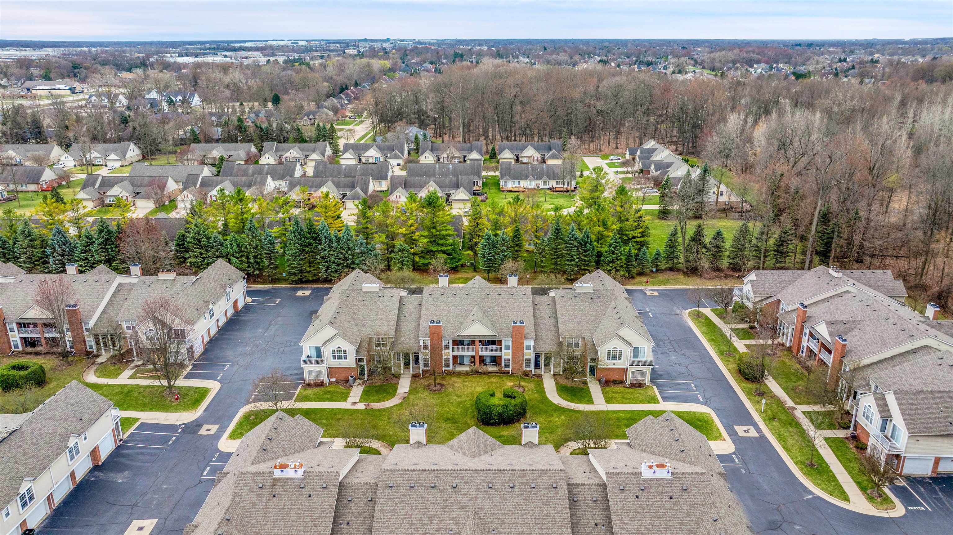 Sterling Heights, Michigan 48314, United States, 2 Bedrooms Bedrooms, ,2 BathroomsBathrooms,Residential,Pending,103945
