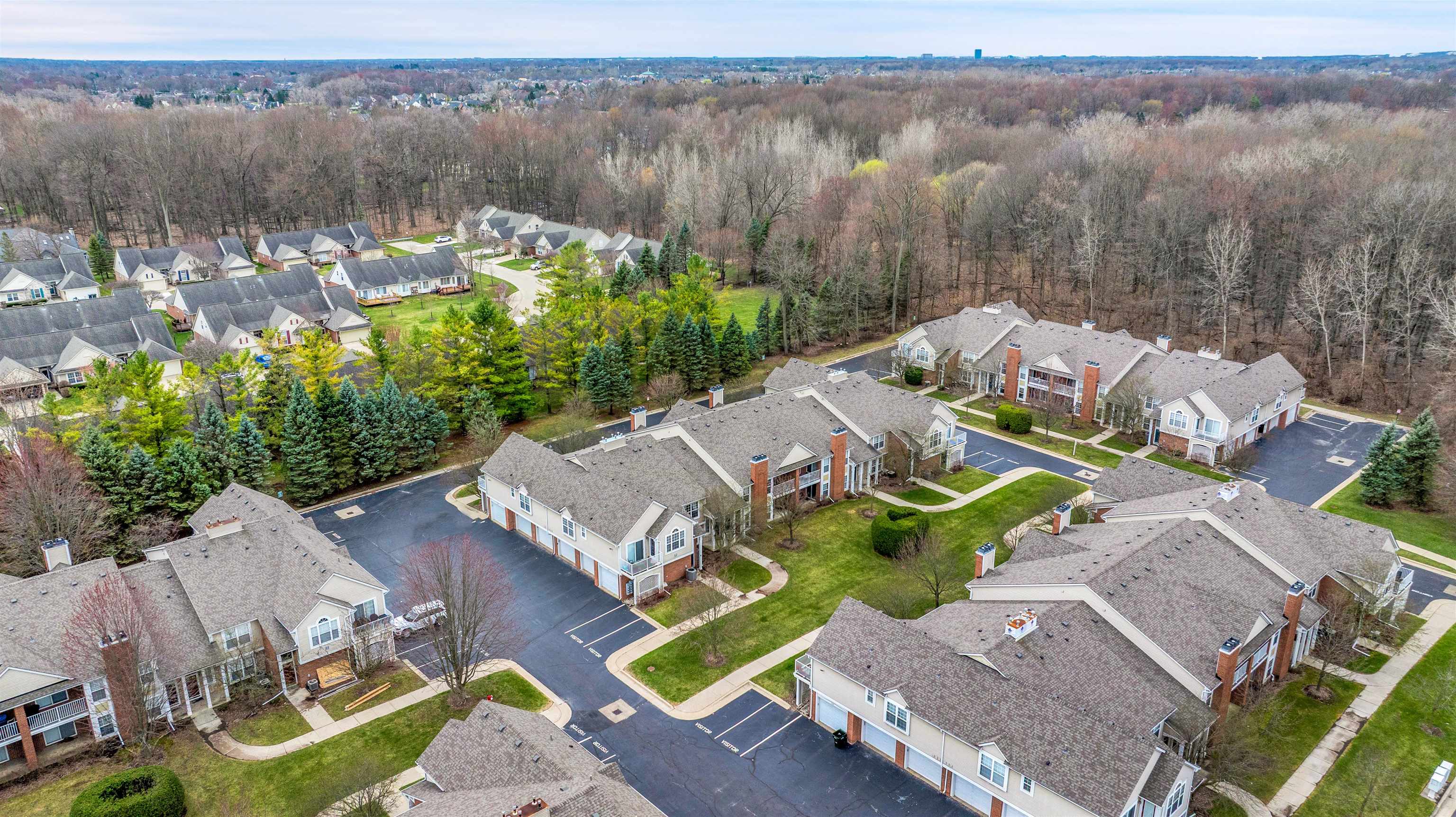Sterling Heights, Michigan 48314, United States, 2 Bedrooms Bedrooms, ,2 BathroomsBathrooms,Residential,Pending,103945