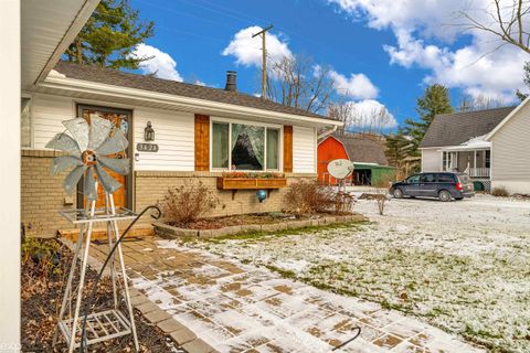 A home in Fort Gratiot