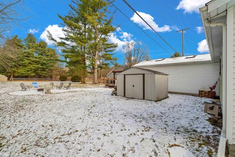 A home in Fort Gratiot