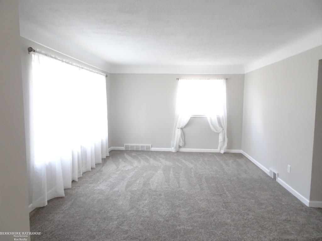 Eastpointe, Michigan 48021, United States, 3 Bedrooms Bedrooms, ,2 BathroomsBathrooms,Residential,Active,164132