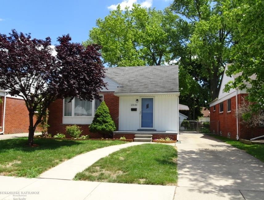 Eastpointe, Michigan 48021, United States, 3 Bedrooms Bedrooms, ,2 BathroomsBathrooms,Residential,Active,164132