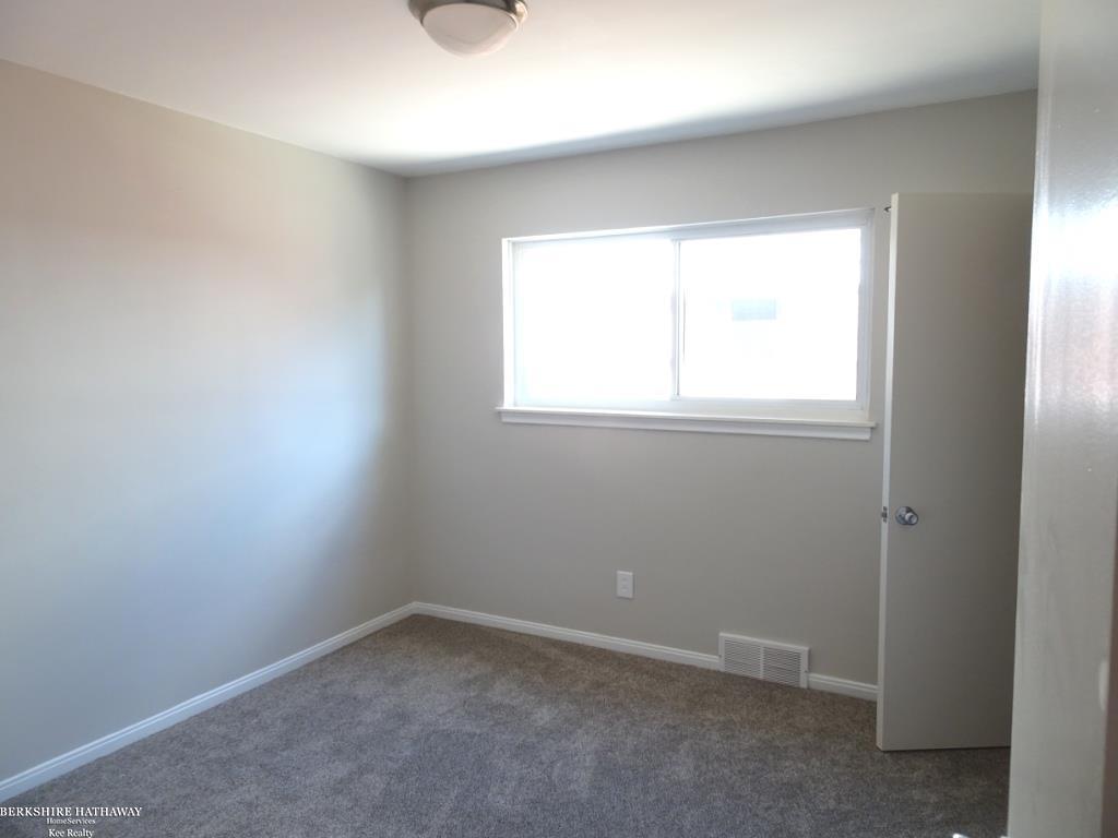 Eastpointe, Michigan 48021, United States, 3 Bedrooms Bedrooms, ,2 BathroomsBathrooms,Residential,Active,164132