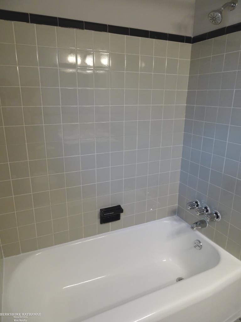 Eastpointe, Michigan 48021, United States, 3 Bedrooms Bedrooms, ,2 BathroomsBathrooms,Residential,Active,164132