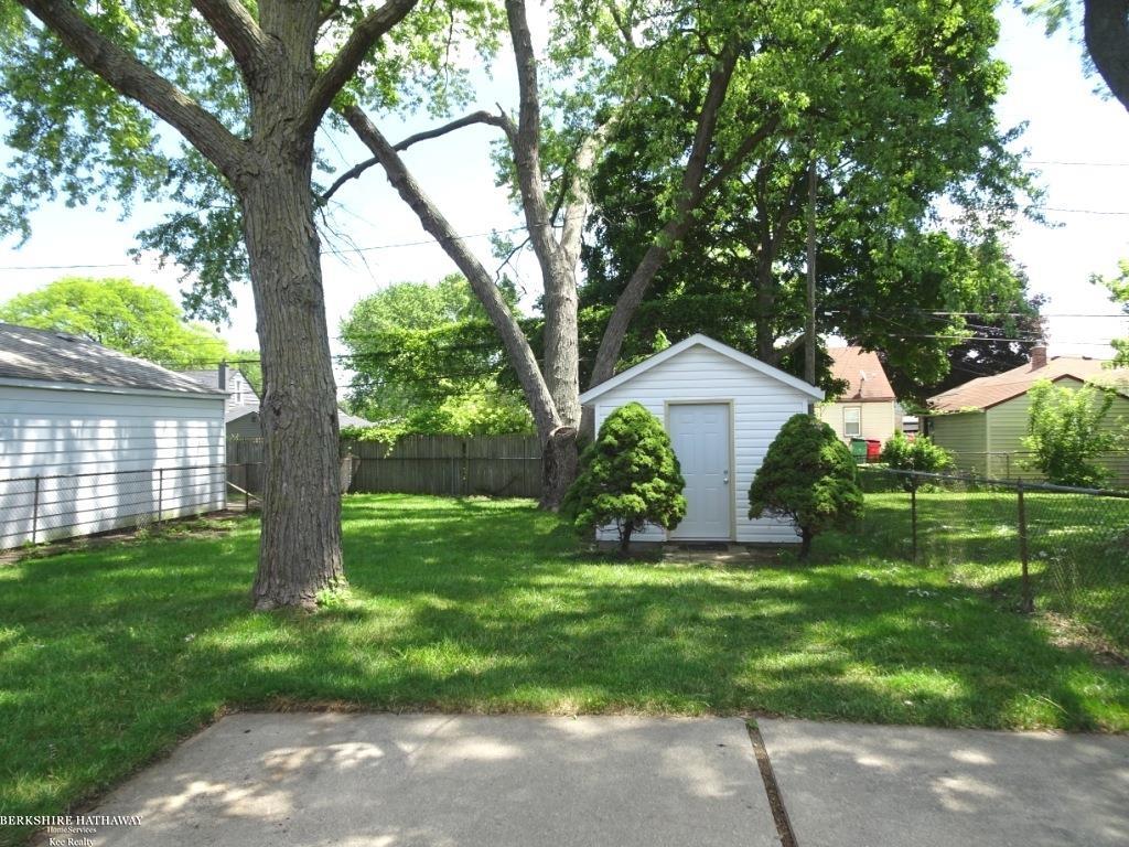 Eastpointe, Michigan 48021, United States, 3 Bedrooms Bedrooms, ,2 BathroomsBathrooms,Residential,Active,164132