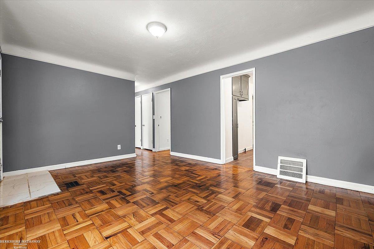 Detroit, Michigan 48228, United States, 3 Bedrooms Bedrooms, ,1 BathroomBathrooms,Residential,Active,161376