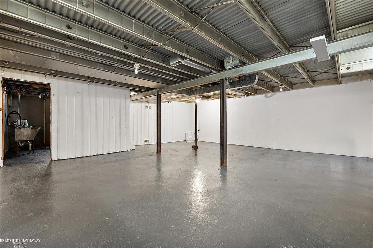 Detroit, Michigan 48228, United States, 3 Bedrooms Bedrooms, ,1 BathroomBathrooms,Residential,Active,161376