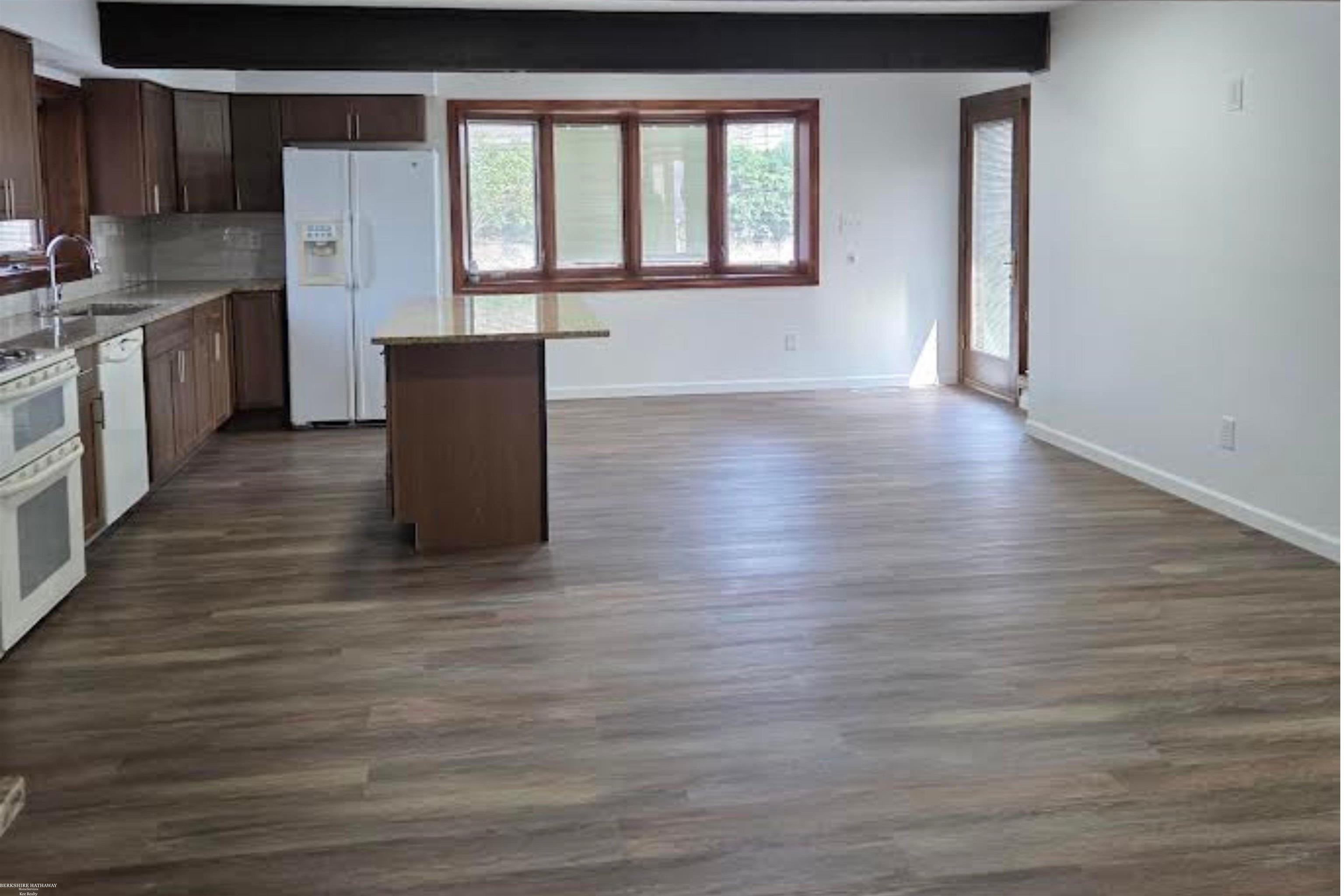 Sterling Heights, Michigan 48312, United States, 4 Bedrooms Bedrooms, ,2 BathroomsBathrooms,Residential,Active,110557