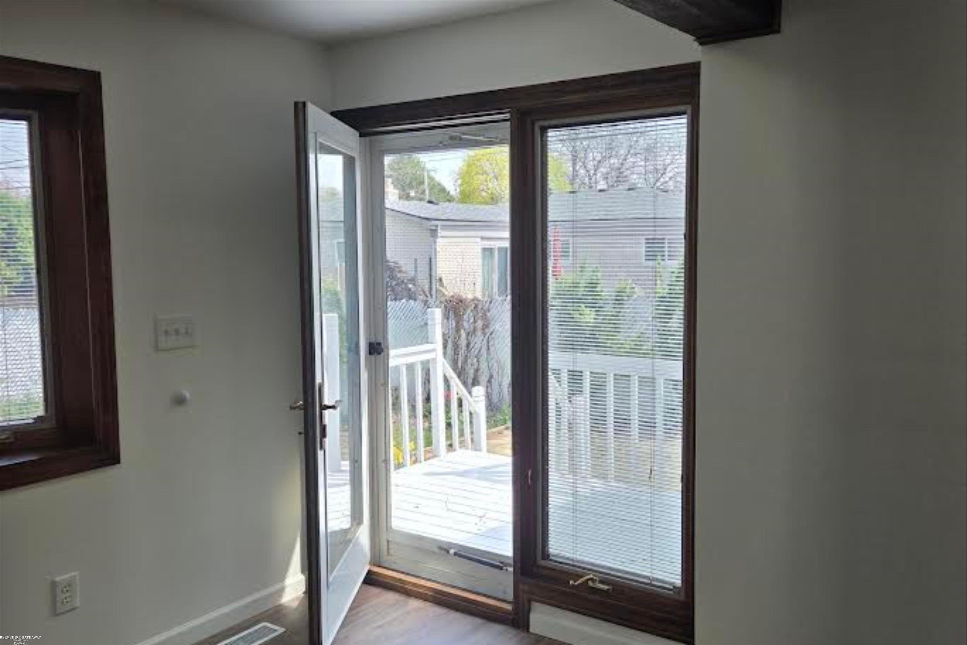 Sterling Heights, Michigan 48312, United States, 4 Bedrooms Bedrooms, ,2 BathroomsBathrooms,Residential,Active,110557