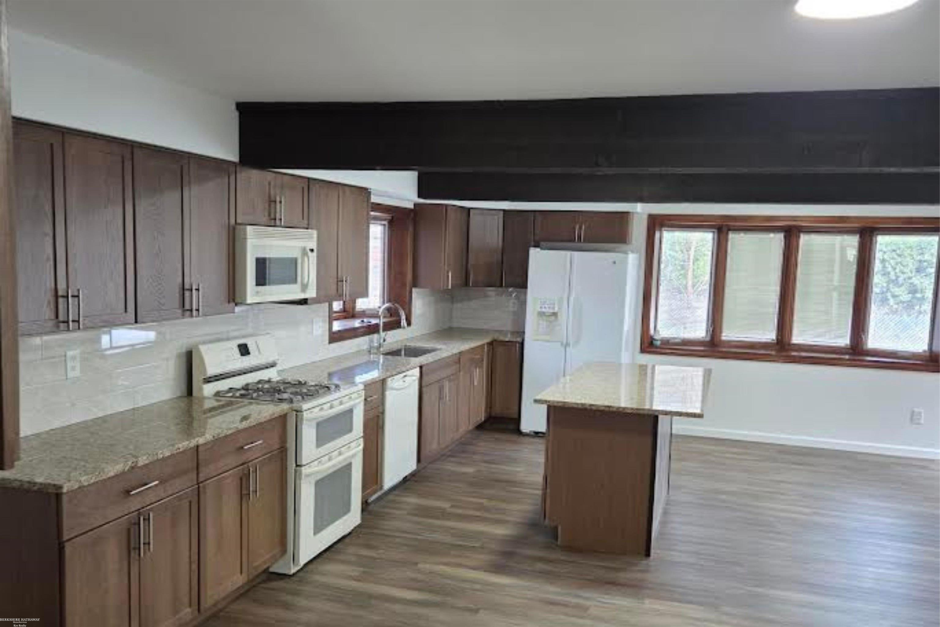 Sterling Heights, Michigan 48312, United States, 4 Bedrooms Bedrooms, ,2 BathroomsBathrooms,Residential,Active,110557