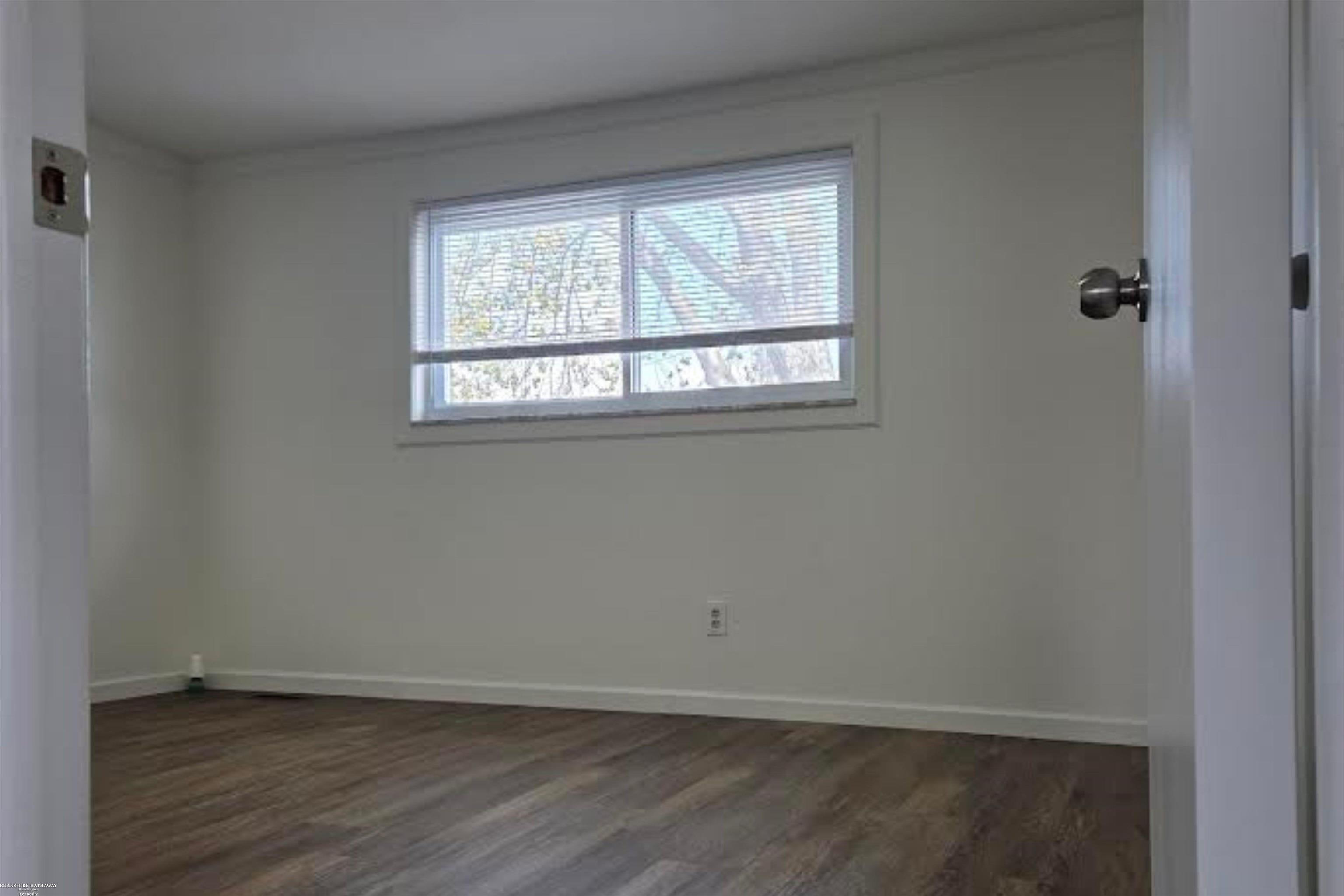 Sterling Heights, Michigan 48312, United States, 4 Bedrooms Bedrooms, ,2 BathroomsBathrooms,Residential,Active,110557