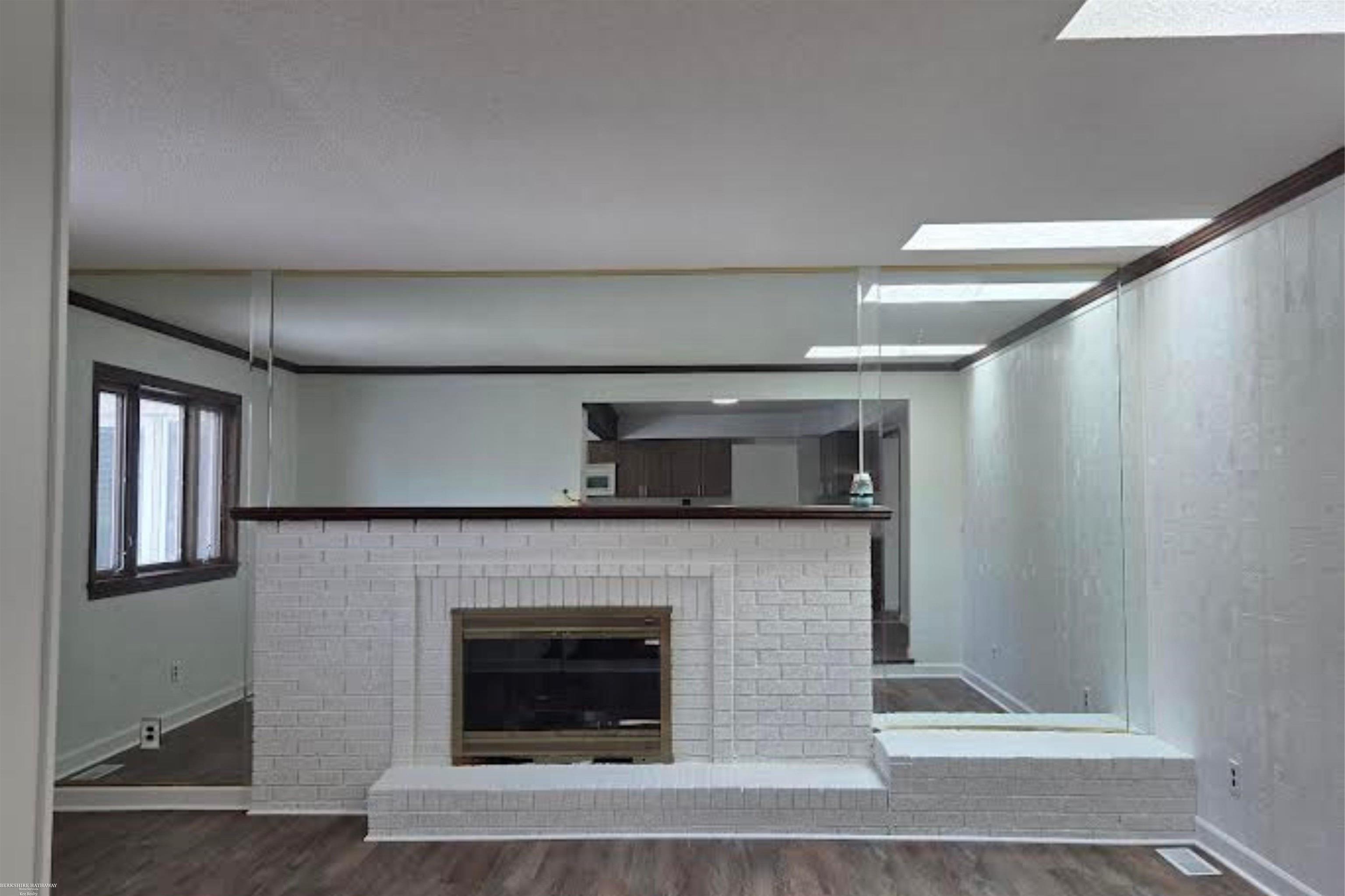 Sterling Heights, Michigan 48312, United States, 4 Bedrooms Bedrooms, ,2 BathroomsBathrooms,Residential,Active,110557