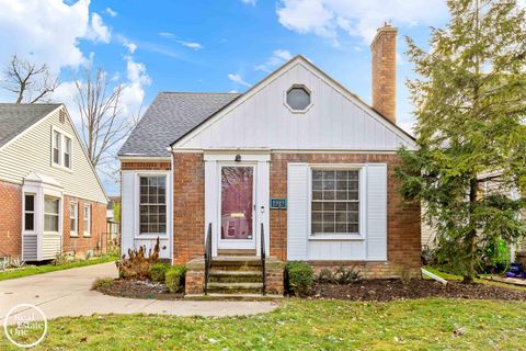 A home in Grosse Pointe Woods