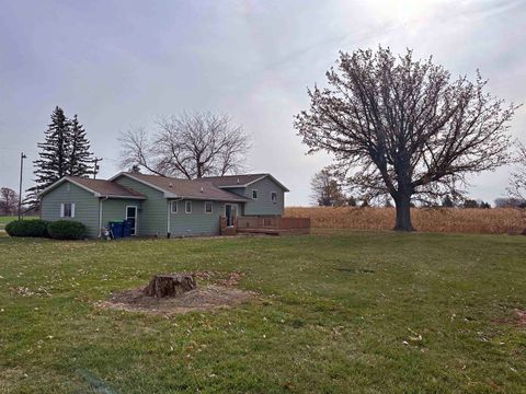 A home in New Lothrop