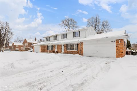 A home in Grosse Pointe Woods