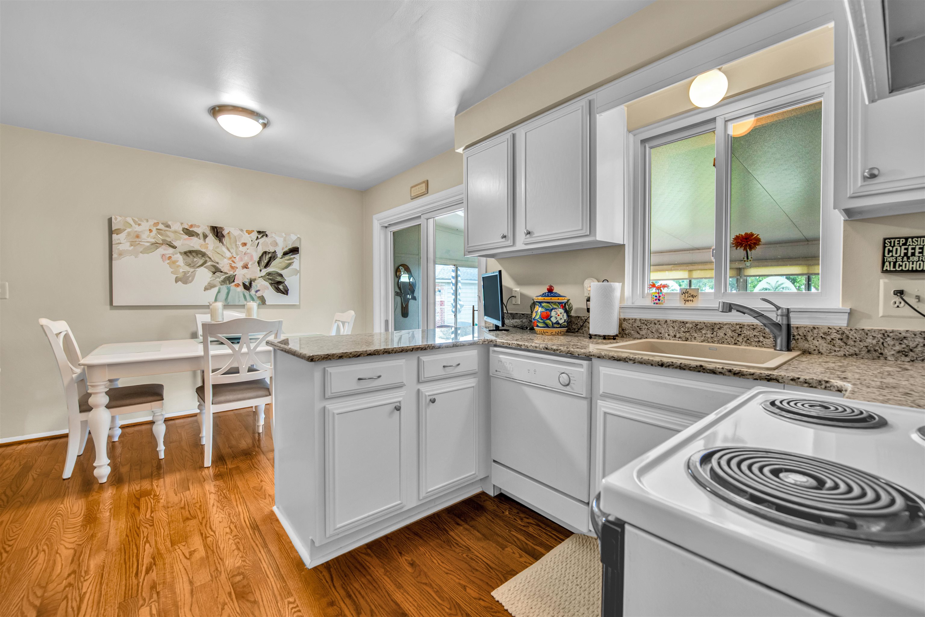 Warren, Michigan 48088, United States, 3 Bedrooms Bedrooms, ,2 BathroomsBathrooms,Residential,Active,161290