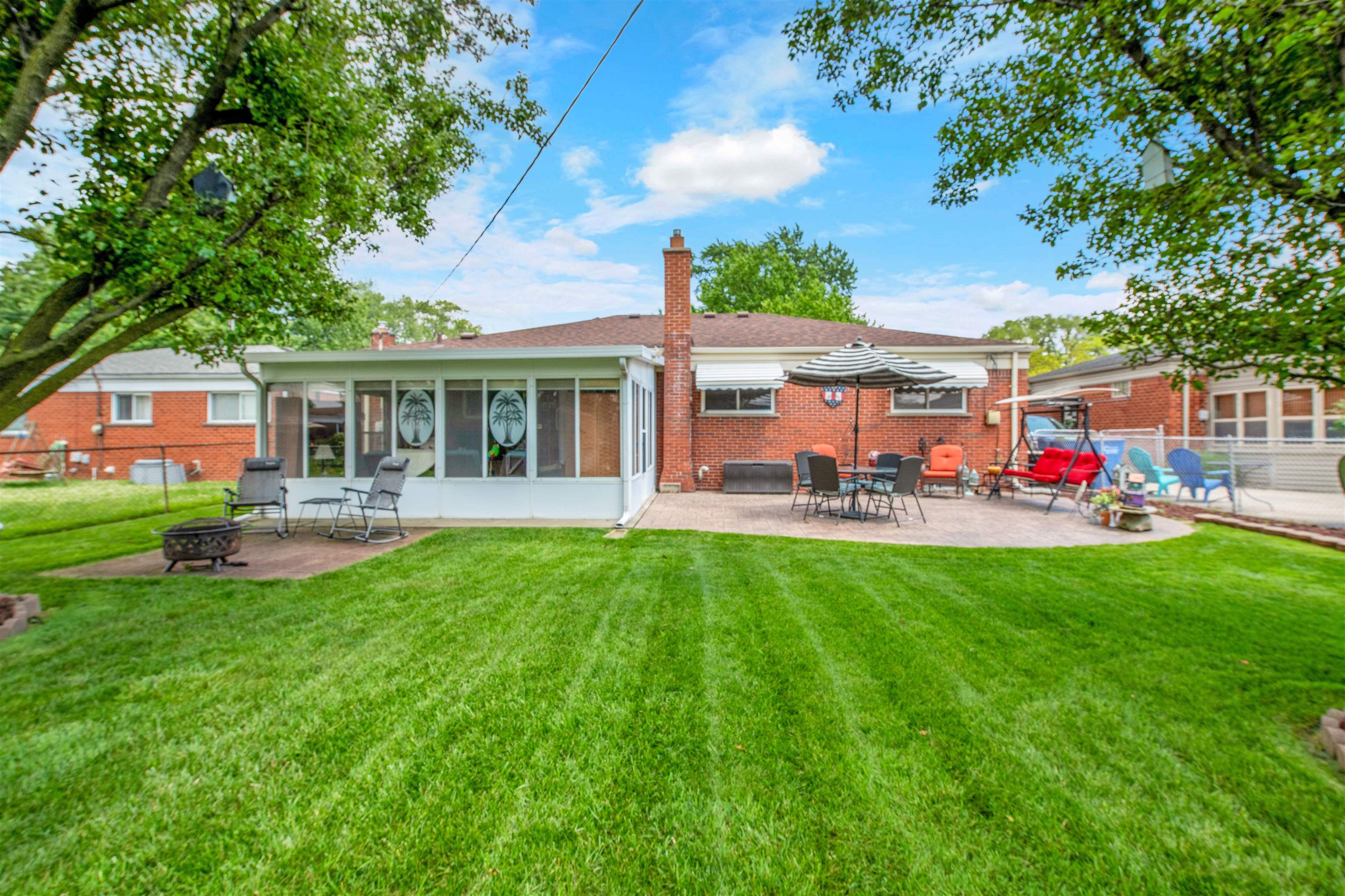 Warren, Michigan 48088, United States, 3 Bedrooms Bedrooms, ,2 BathroomsBathrooms,Residential,Active,161290