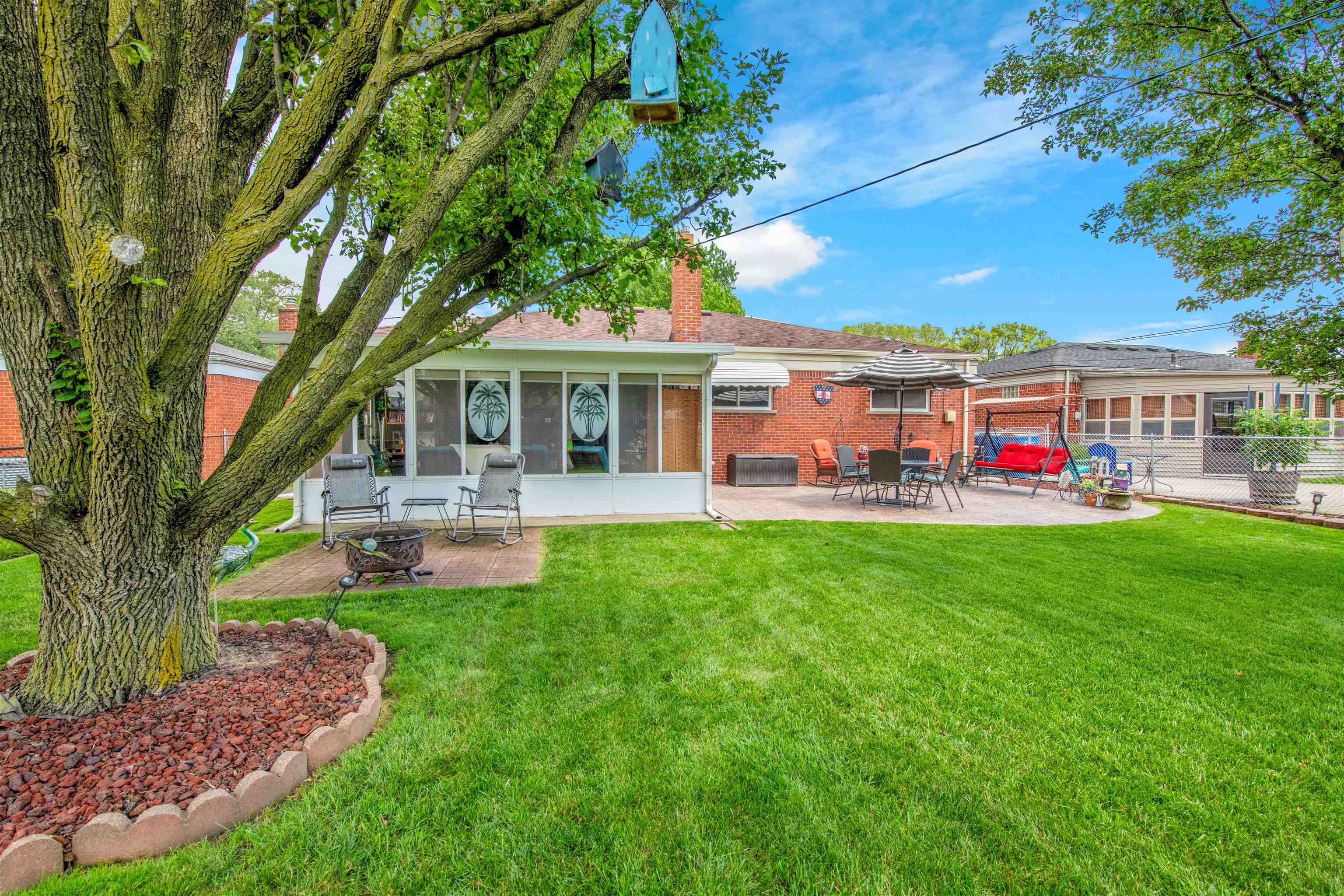 Warren, Michigan 48088, United States, 3 Bedrooms Bedrooms, ,2 BathroomsBathrooms,Residential,Active,161290