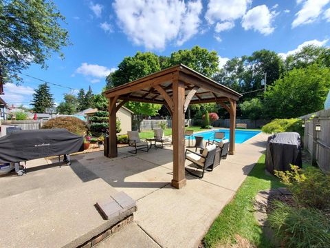 A home in Mount Clemens