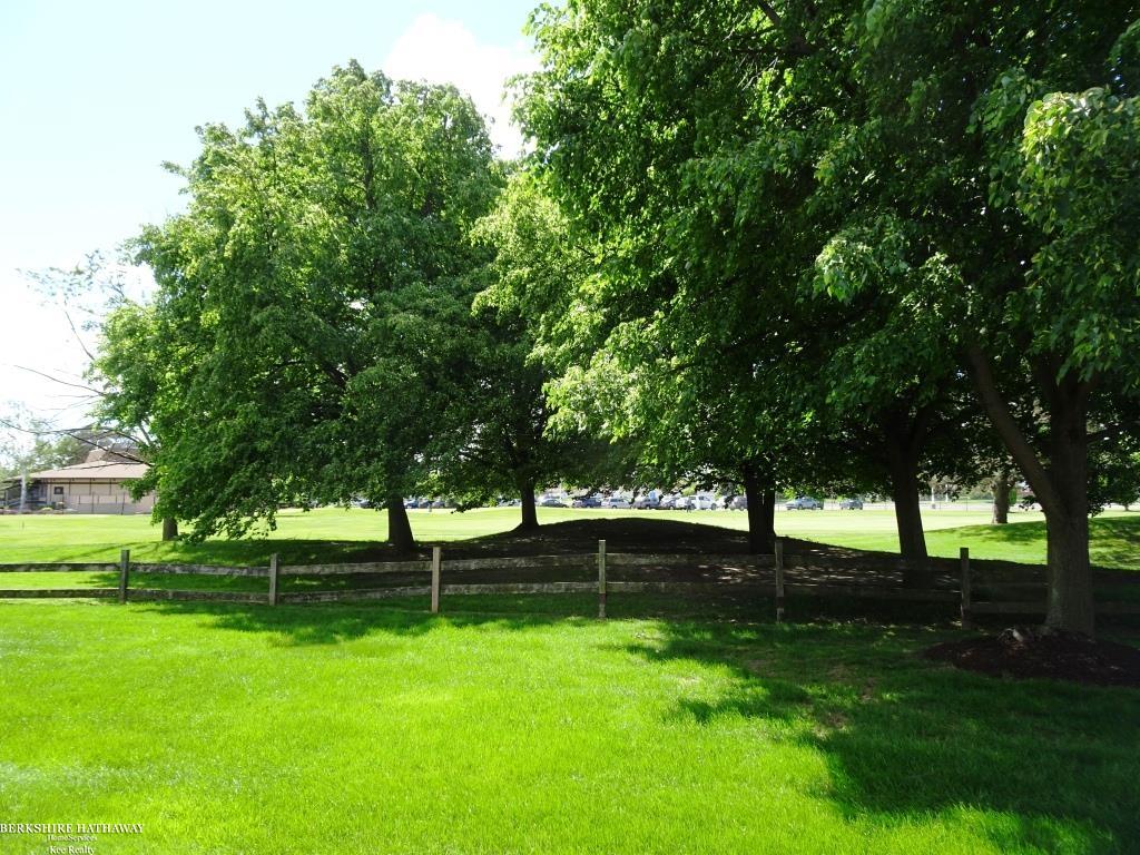 Saint Clair Shores, Michigan 48082, United States, 2 Bedrooms Bedrooms, ,2 BathroomsBathrooms,Residential,Active,139865