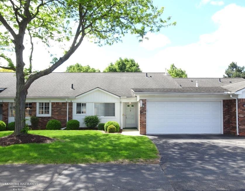 Saint Clair Shores, Michigan 48082, United States, 2 Bedrooms Bedrooms, ,2 BathroomsBathrooms,Residential,Active,139865