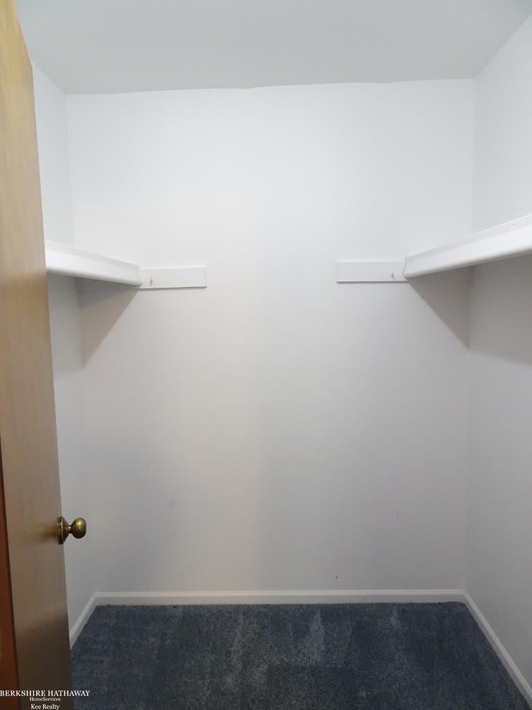 Saint Clair Shores, Michigan 48082, United States, 2 Bedrooms Bedrooms, ,2 BathroomsBathrooms,Residential,Active,139865