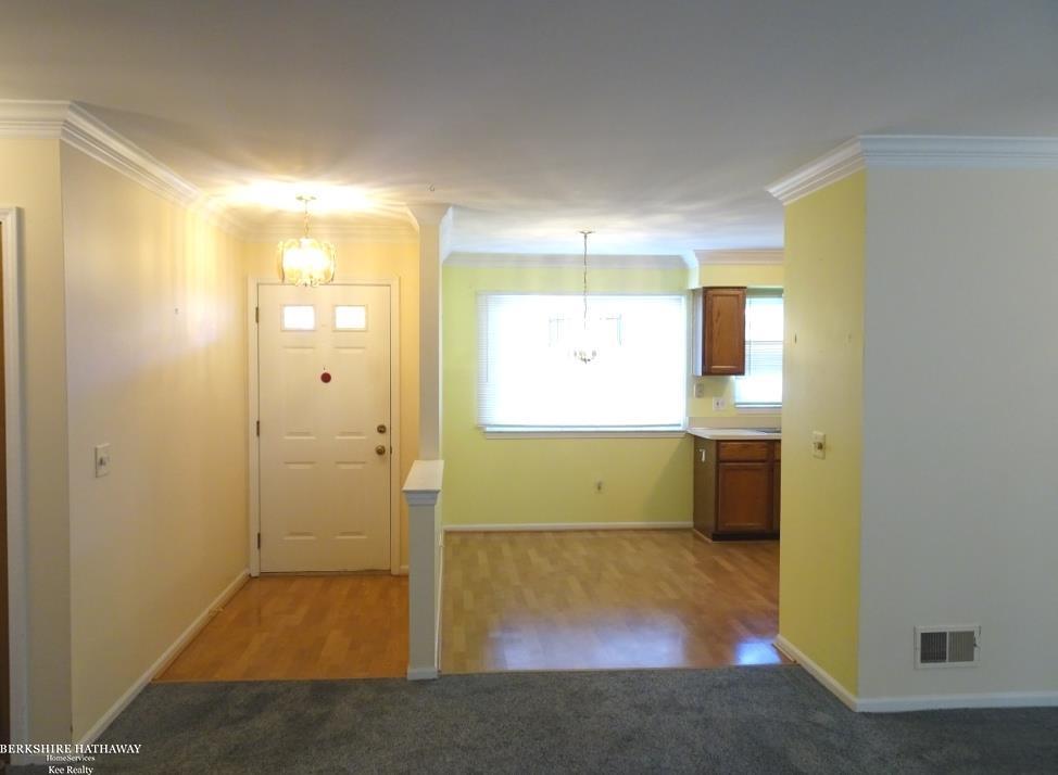 Saint Clair Shores, Michigan 48082, United States, 2 Bedrooms Bedrooms, ,2 BathroomsBathrooms,Residential,Active,139865
